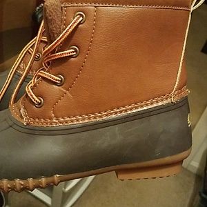 Boots rain or snow. Firm price